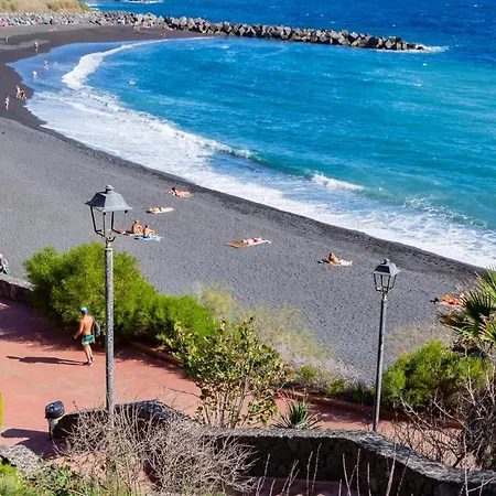 Seafront 33