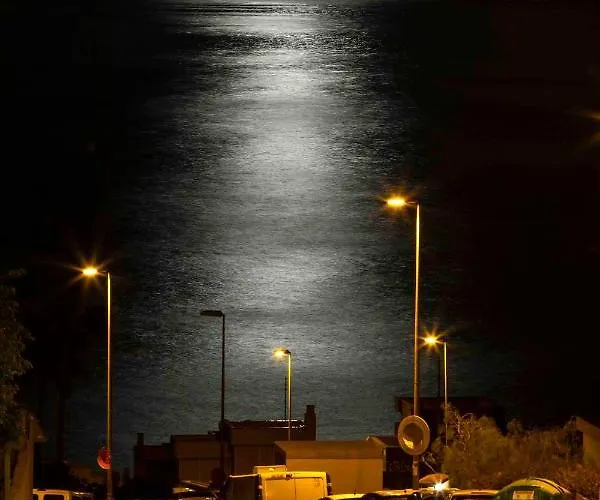 Seafront 33