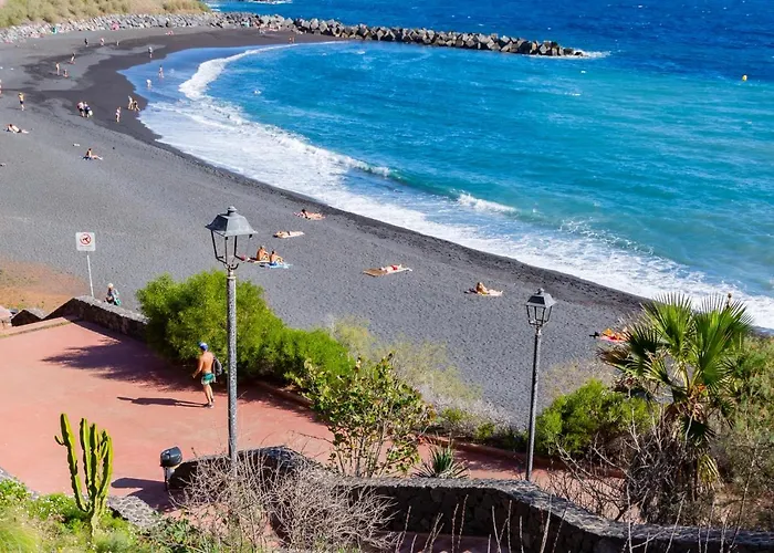 Seafront 33