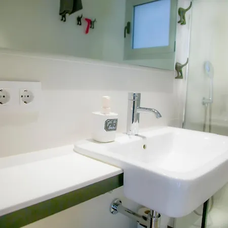 Seafront 33 * Radazul